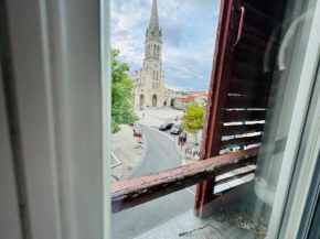 Appartement 2ème étage porte gauche vue sur la Basilique